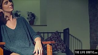 Hairy pussy fingeringg